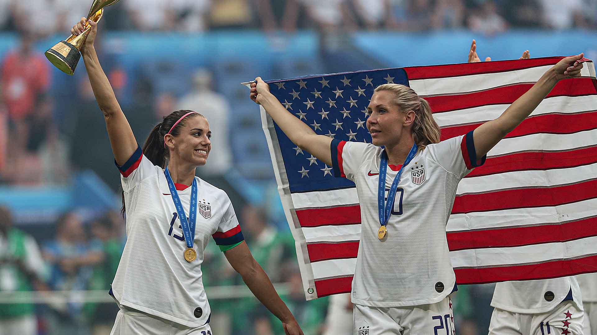 alex morgan trofeo - Estados Unidos y México quieren el Mundial Femenil de 2027