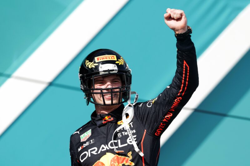 Verstappen en todo lo alto del Gran Premio de Miami