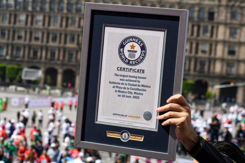 Placa que certificó el nuevo récord mundial