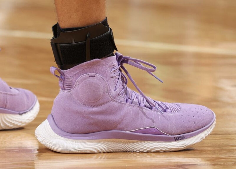 Curry y los sneakers que lo mantienen invicto en playoffs