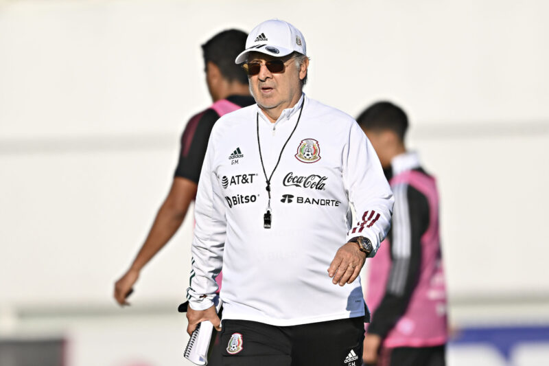 Gerardo Martino, entrenador de la Selección Mexicana, espera que el 'Tecatito' pueda jugar en la Copa del Mundo