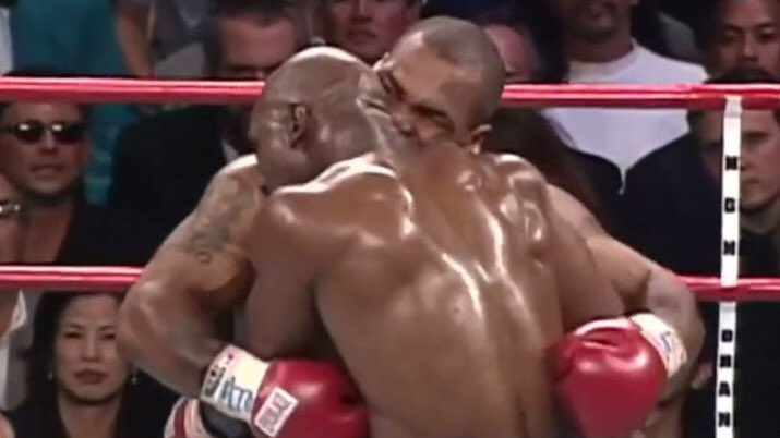 Así fue la mordida de Tyson a Holyfield en 1997.
