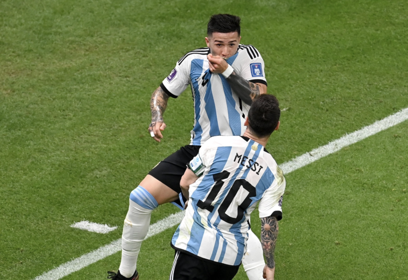 Leo Messi y Enzo dan la victoria a Argentina ante un México sin ideas