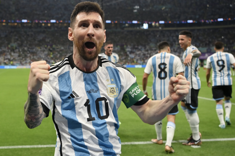 Leo Messi y Enzo dan la victoria a Argentina ante un México sin ideas