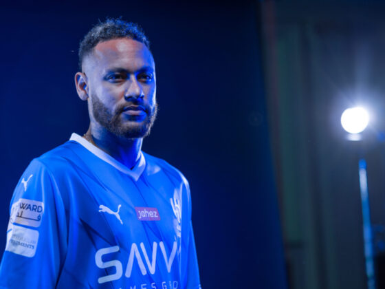Neymar y su regreso a Santos, todos los detalles Neymar Jr habló maravillas de CR7 durante su entrevista de introducción con en conjunto del Al Hilal. Foto: Twitter @Alhilal_EN