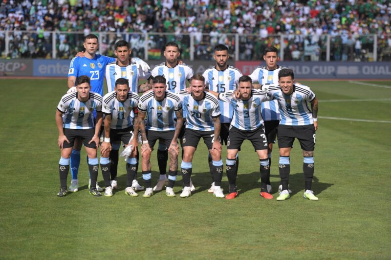 Argentina sin Messi se lleva los tres puntos en Bolivia