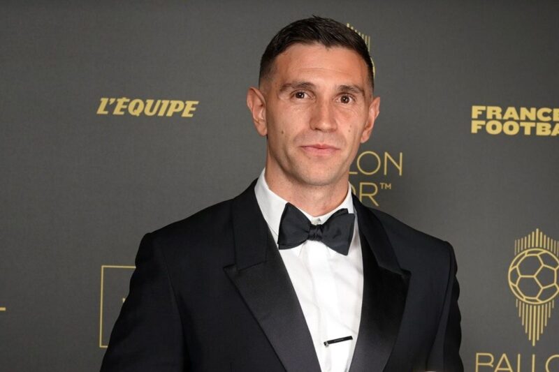 "Dibu" Martínez lució el estilo del Mundial 2022 en la Copa América