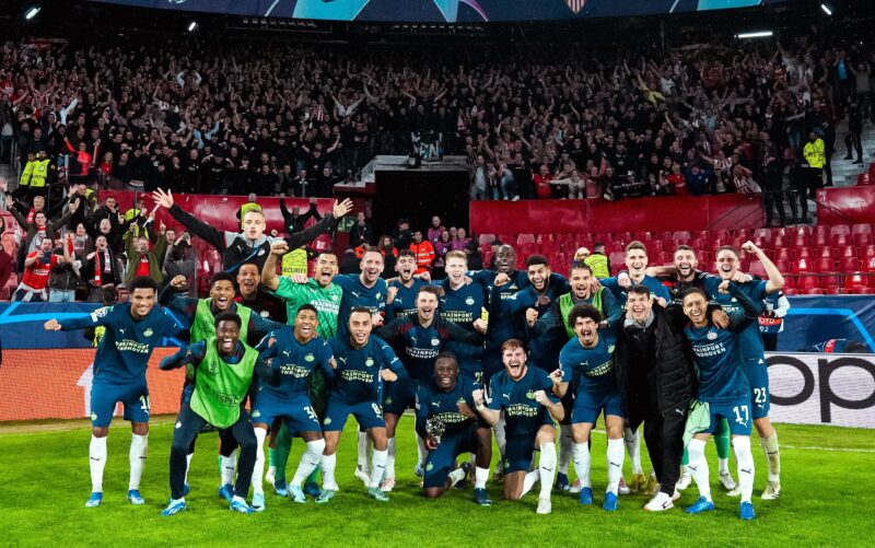 PSV y 'Chucky' Lozano eliminan al Sevilla de la Champions