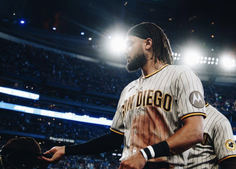 Fernando Tatis Jr. también se suma a esta lista con uno de los acuerdos más altos al adueñarse de una extensión de 14 temporadas por $340 millones de dólares con los San Diego Padres; el contrato más largo en la historia de la MLB.