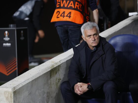 José Mourinho despedido de la Roma, ovacionado por los tifosi José Mourinho despedido de la Roma, ovacionado por los tifosi