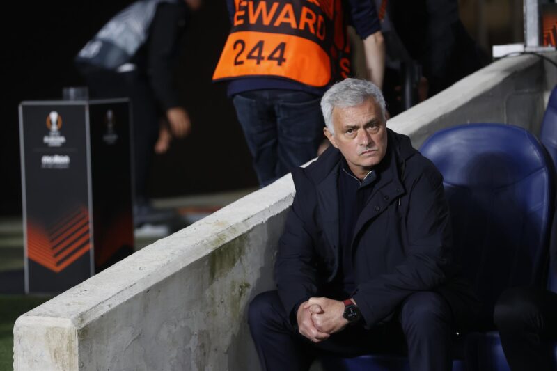 José Mourinho despedido de la Roma, ovacionado por los tifosi José Mourinho despedido de la Roma, ovacionado por los tifosi