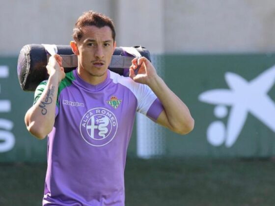 Pellegrini despide a Andrés Guardado por su salida del Real Betis Pellegrini despide a Andrés Guardado por su salida del Real Betis