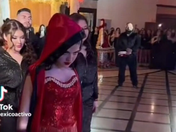 Aficionada al boxeo celebra sus XV años al estilo del Canelo Aficionada al boxeo celebra sus XV años al estilo de Saúl Canelo Álvarez