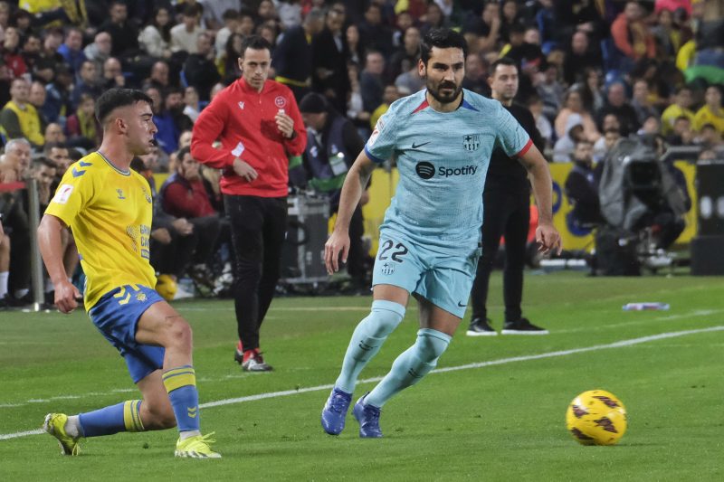 Barcelona derrota a Las Palmas con penal sobre la hora