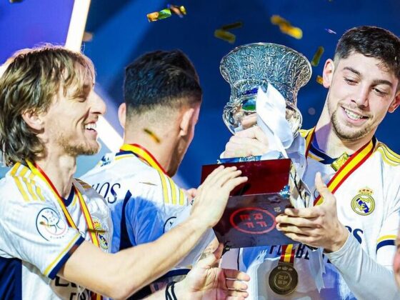 La afición ataca a Modric y Valverde por sus votos en "The Best" Luka Modric y Fede Valverde levantando la Supercopa de España con el Real Madrid tras vencer al Barcelona en la Final jugada en la ciudad de Riad. (Foto: 'Instagram' @fedevalverde)