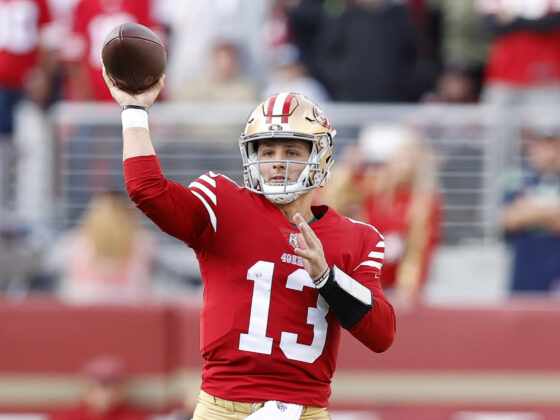 La NFL apuesta por el streaming para sus juegos de Navidad hasta 2026 Brock Purdy, quarterback de los San Francisco 49ers en la NFL