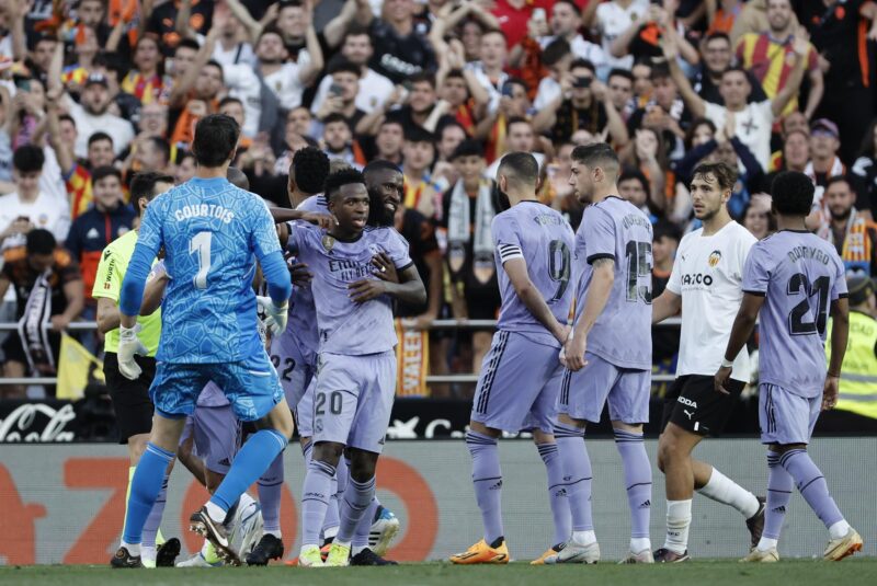 Valencia vs Vinicius: Le niegan el acceso a Netflix Valencia vs Vinicius: Le niegan el acceso a Netflix