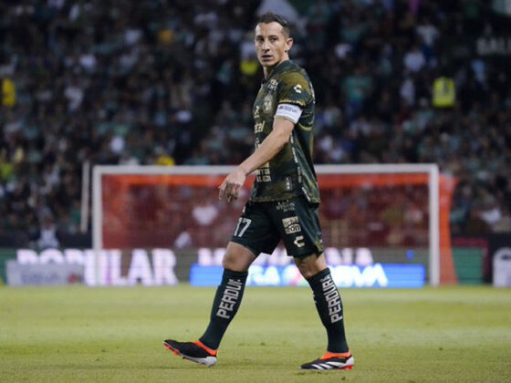 Club León anuncia la salida de Jorge Bava como director técnico Andrés Guardado, mediocampista del Club León / X @clubleonfc