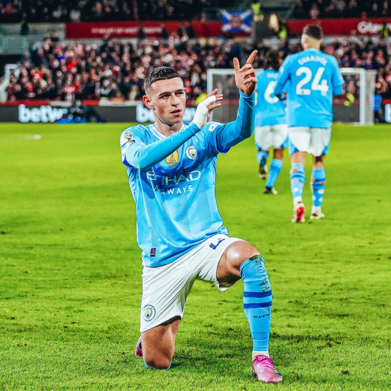 Manchester City derrota a Brentford y se acerca al Liverpool Manchester City derrota a Brentford y se acerca al Liverpool