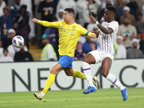 Al-Riyadh vs Al-Nassr de Cristiano Ronaldo: Hora y por dónde ver Al Ain (United Arab Emirates), 04/03/2024.- Cristiano Ronaldo (L) of Al-Nassr in action during the first leg quarter final of Asian Champions League between Al-Ain and Al-Nassr in Al-Ain, United Arab Emirates, 04 March 2024. (Liga de Campeones, Emiratos Árabes Unidos) EFE/EPA/ALI HAIDER