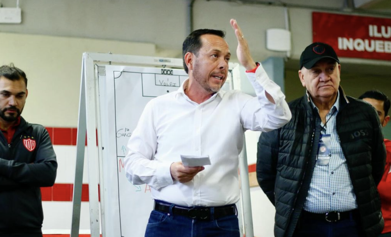 EXCLUSIVA: Fentanes y el problema de la falta de DT's mexicanos Eduardo Fentanes