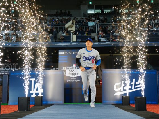 Ohtani conecta su primer hit oficial y así reacciona su esposa Shohei Ohtani