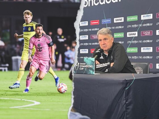 'Tata' Martino: "Messi tiene una sobrecarga en el posterior" Lionel Messi sufre una sobrecarga en el aductor posterior derecho según lo informa su entrenador Gerardo 'Tata' Martino. (Fotos: 'X' Inter Miami C.F. / Messi Updates)