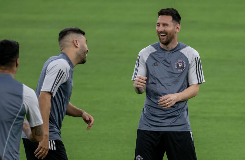 Hinchas de Monterrey ridiculizan a Lionel Messi (Vídeo) Monterrey