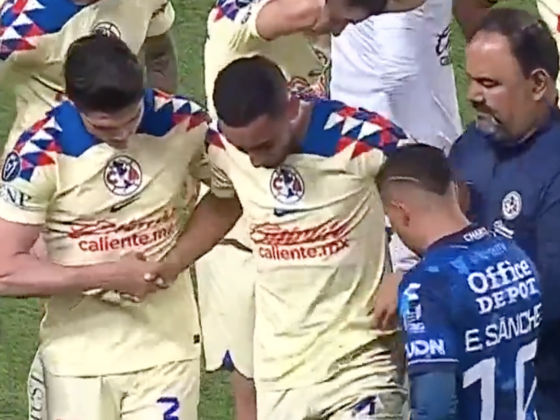 Cáceres se lesiona ante Pachuca y su salida a Europa podría detenerse Sebastian Cáceres se lesiona ante Pachuca en la Cochachampions . (@ClubAmérica)
