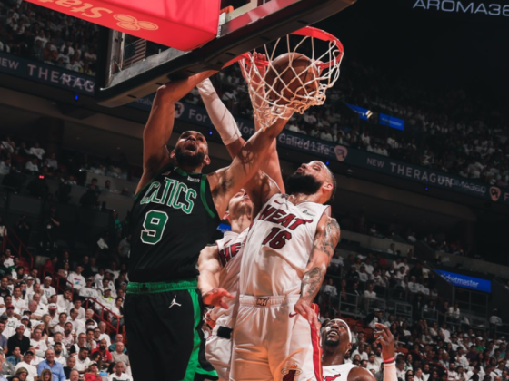 Derrick White conduce a Boston Celtics en victoria ante Miami Heat Derrick White conduce a Boston Celtics en victoria ante Miami Heat
