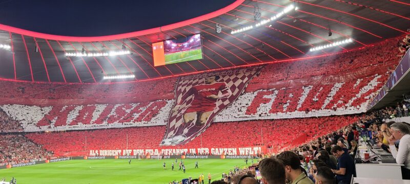 Bayern Munich y el espectacular homenaje a Franz Beckenbauer
