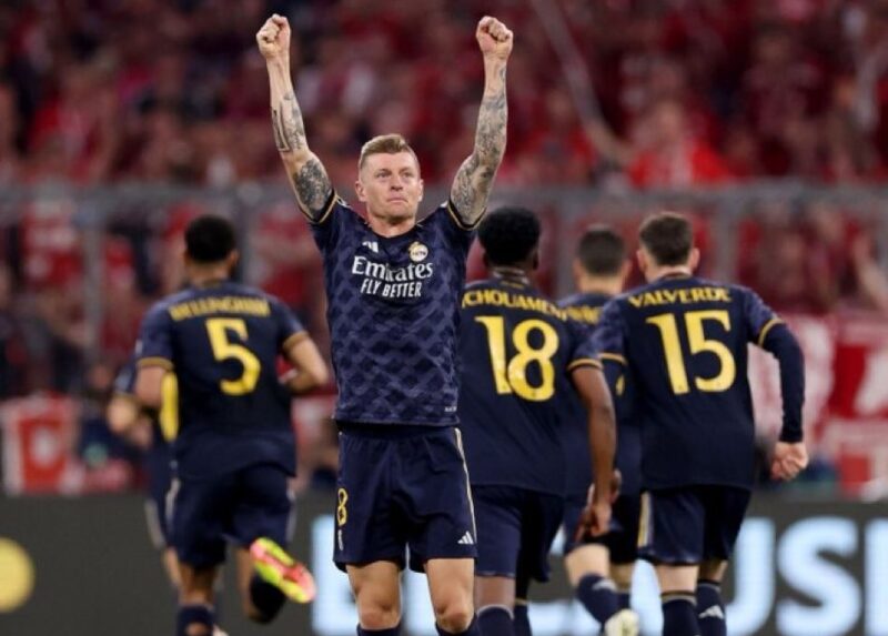 Toni Kroos le pone suspenso a su futuro en el Real Madrid Toni Kroos le pone suspenso a su futuro en el Real Madrid