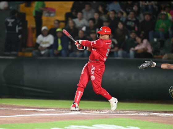 Robinson Canó inicia con todo la temporada con Diablos Rojos Robinson Cano se estrena con los Diablos Rojos del México frente a los Pericos de Puebla. (Foto: 'X' DiablosRojosMX)