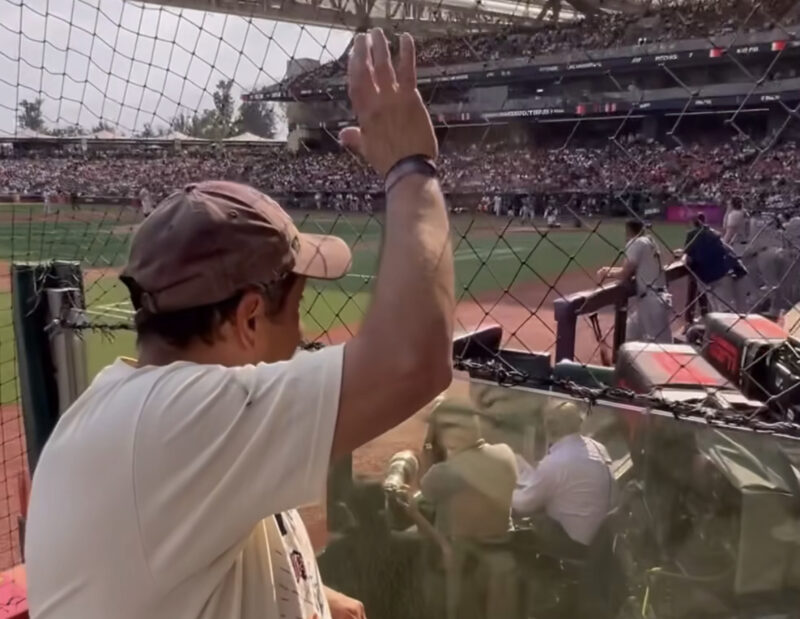 Mexico City Series: Fanático buscaba boleto y termina con 580 dlls Mexico City Series: Fanático buscaba boleto y termina con 580 dlls