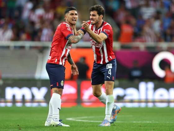 ¿Por qué apareció el 'Pollo' Briseño en festejos del Athletic? Antonio 'Pollo' Briseño es coreado por el Athletic Club tras coronarse en la Copa del Rey. (Foto: 'X' Antonio Briseño Vázquez)