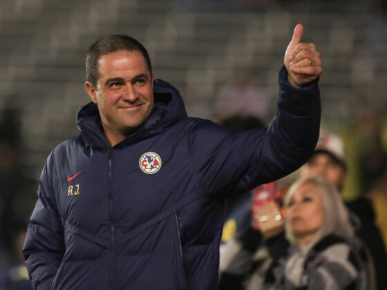 OFICIAL: América "amarra" a Jardine, extiende contrato hasta 2027 Imagen de archivo del director técnico André Jardine. EFE/ Carlos Ramírez