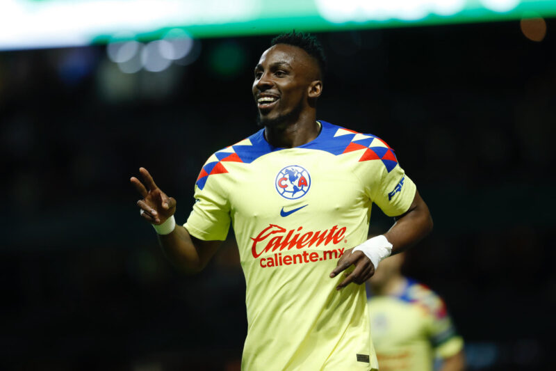 Julián Quiñones del América celebra un gol anotado al Toluca. Imagen de archivo. EFE/ Sáshenka Gutiérrez