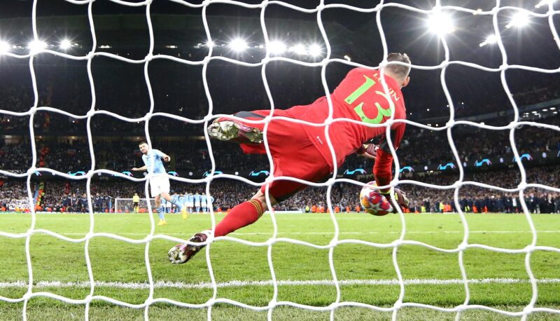 El portero del Real Madrid Andriy Lunin ante el City en Mánchester, Reino Unido. EFE/EPA/ADAM VAUGHAN
