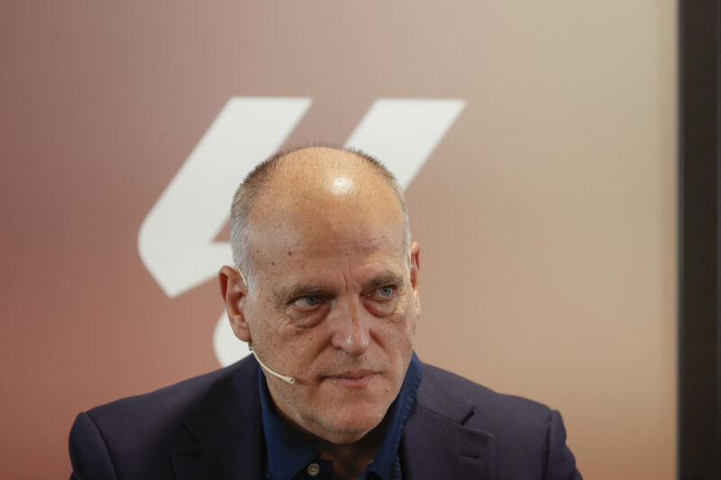 Se aleja el FC Barcelona vs Atlético de Madrid de jugarse en Miami El presidente de LaLiga, Javier Tebas, en una foto de archivo. (FC Barcelona) EFE/Javier Lizón
