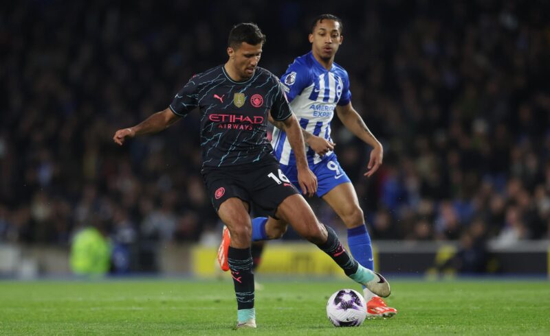 Rodrigo Hernandez, en un momento del partido. EFE/EPA/NEIL HALL.