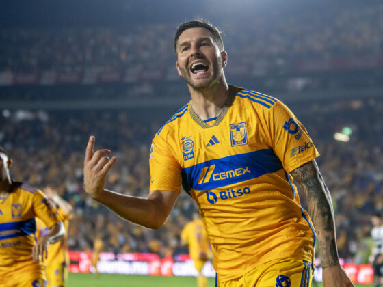 André-Pierre Gignac: conoce la lesión que podría acabar con su carrera El francés André-Pierre Gignac, delantero de Tigres, fue registrado este sábado, 20 de abril, al celebrar un gol que le anotó a Necaxa, durante un partido de la fecha 16 del Torneo Clausura de fútbol en México, en el estadio Universitario de Monterrey. EFE/Miguel Sierra