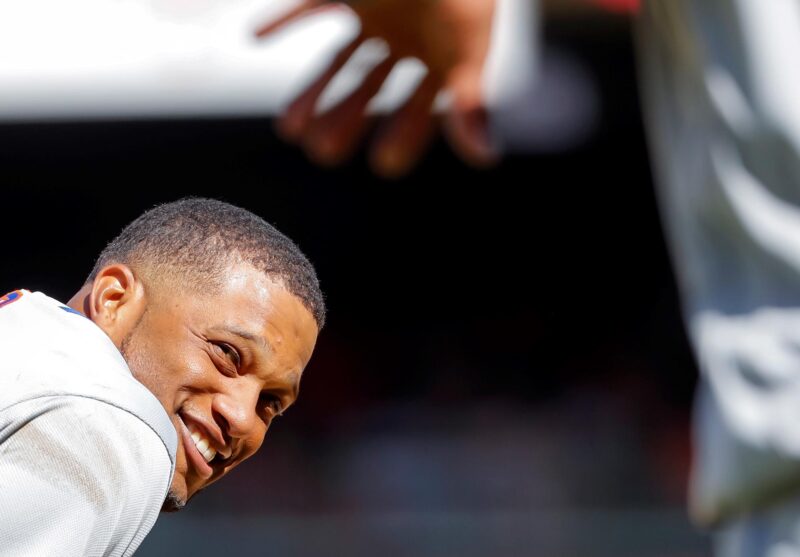 Robinson Canó, campeón de bateo en la Liga Mexicana de Béisbol Canó, campeón de la Serie Mundial de 2009 con los Yankees, pretende marcar la diferencia en el campeonato que iniciará este jueves con la visita de los Diablos a los campeones Pericos de Puebla. Imagen de archivo. EFE/ Erik S. Lesser