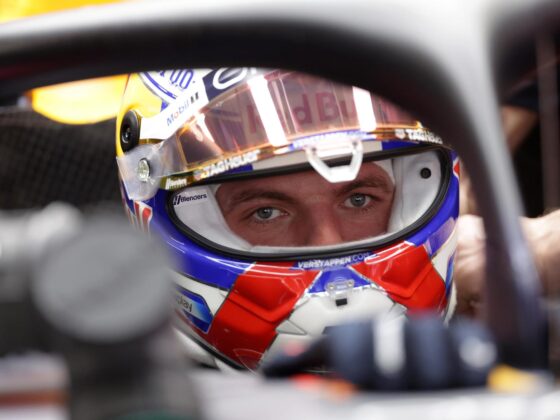 Max Verstappen gana el Gran Premio de China, Checo Pérez tercero El piloto neerlandés Max Verstappen, de Red Bull Racing, se prepara antes del Gran Premio de China de Fórmula uno, en Shanghai, China. EFE/EPA/ALEX PLAVEVSKI