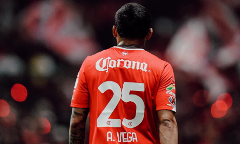 Alexis Vega con el Toluca en la liguilla del Torneo Clausura 2024