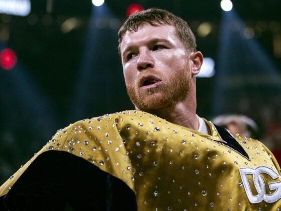 Canelo Álvarez reitera que sólo por $200 MDD peleará con Benavidez Canelo Álvarez reitera que sólo por $200 millones de dólares peleará con Benavidez