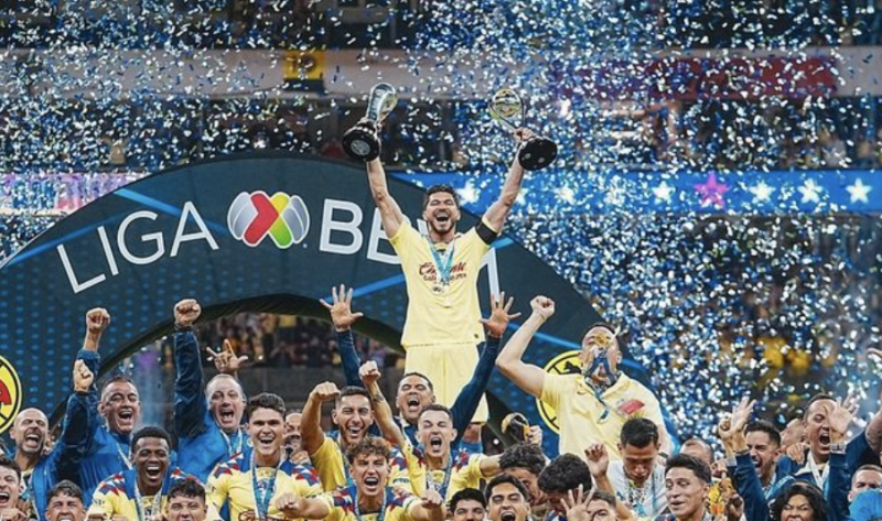 ¿Por qué Henry Martín levantó dos trofeos de Liga MX? ¿Por qué Henry Martín levantó dos trofeos de Liga MX?