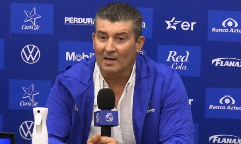 Chepo de la Torre, nuevo estratega del Club Puebla Chepo de la Torre, durante su presentación como técnico del Club Puebla de cara al Torneo Apertura 2024