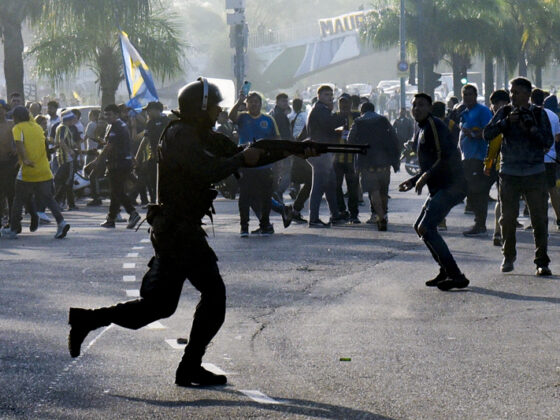 Copa Libertadores: Riña entre policías y afición de Rosario Central Copa Libertadores: Riña entre policías y afición de Rosario Central