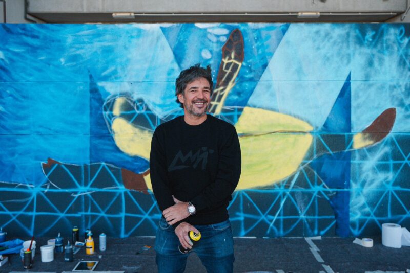 Pintor de Vinícius ilustra el estadio del Mallorca de Javier Aguirre Pintor de Vinícius ilustra el estadio del Mallorca de Javier Aguirre