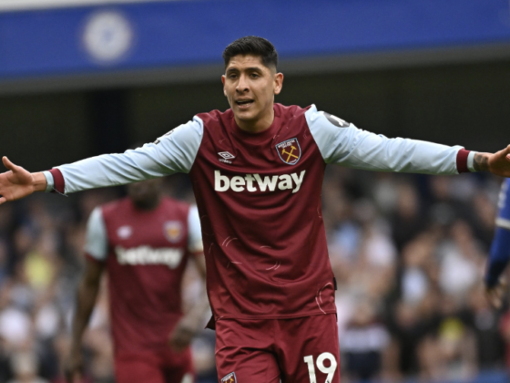 El West Ham de Edson Álvarez sufrió lluvia de goles ante Tottenham Edson Álvarez en partido con el West Ham